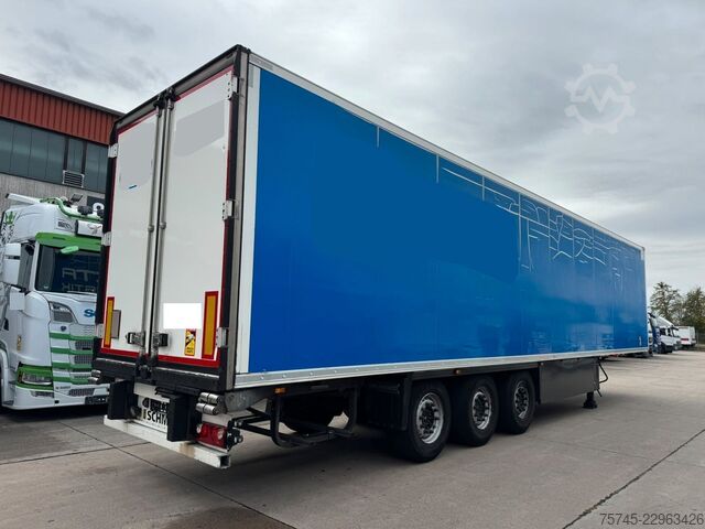 Rơ-moóc lạnh SCHMITZ CARGOBULL SCB*S3T * DOPPELSTOCK * LIFTACHSE * 2,50 M BREIT