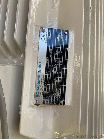 1.000 liters lodret jacketed blandingsbeholder i rustfrit stål. NETZSCH 1000 Litre