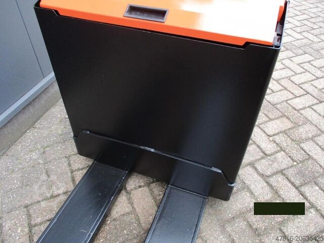 Pallet truck BT LWE180
