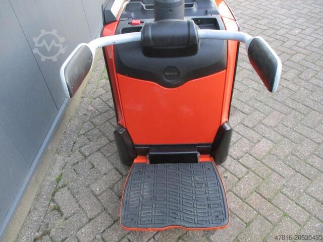 Kamioni sa paletama TOYOTA LPE250