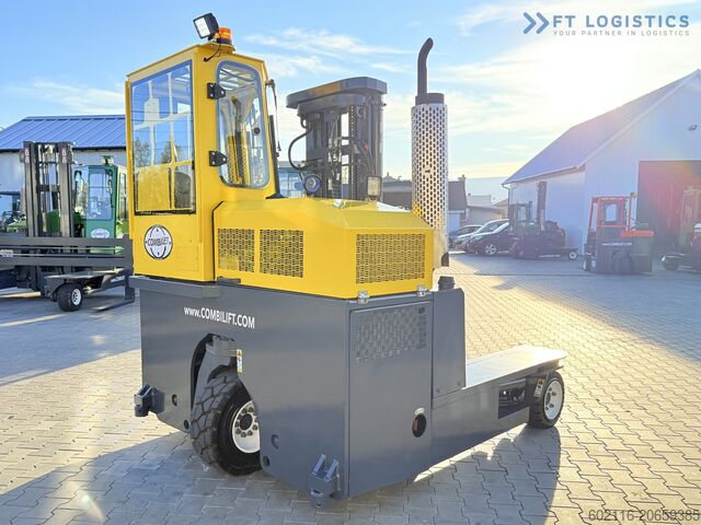 Xe nâng bốn chiều Combilift C3000 GAS TRIPLEX 4900 FREE LIFT CABIN