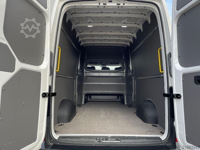 Komercijalno vozilo sa visokim krovom VOLKSWAGEN Crafter MIXTO 35 L4H3 NAVI KAMERA KLIMA DAB MFL