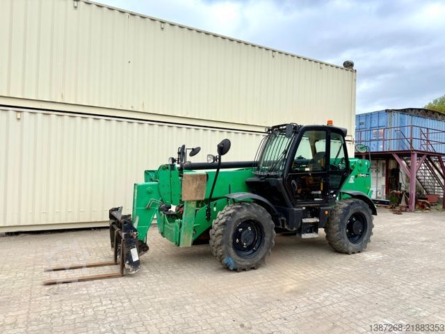 Teleskoparmstapler JCB 540-170 / 2021 BJ / 2.525 H