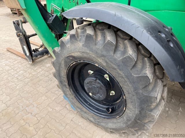 Teleskoparmstapler JCB 540-170 / 2021 BJ / 2.525 H