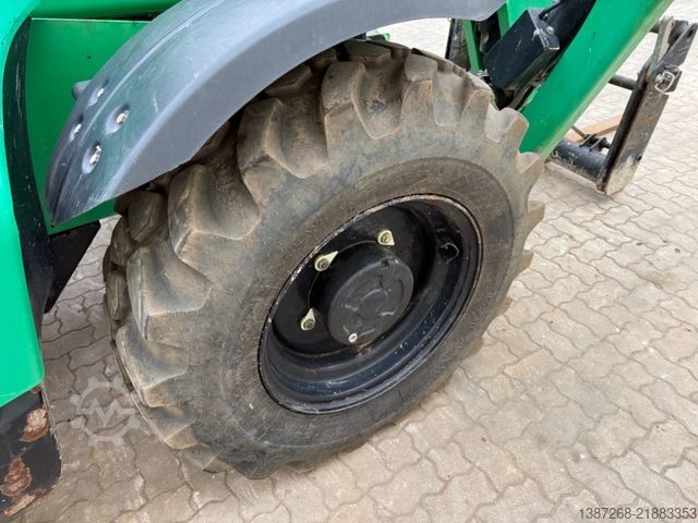Teleskoparmstapler JCB 540-170 / 2021 BJ / 2.525 H