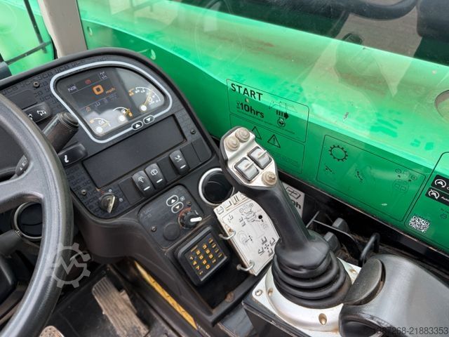 Teleskoparmstapler JCB 540-170 / 2021 BJ / 2.525 H
