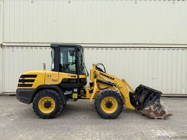 휠로더 YANMAR V70S Schwenklader / 2017 BJ / Schaufel + Gabel