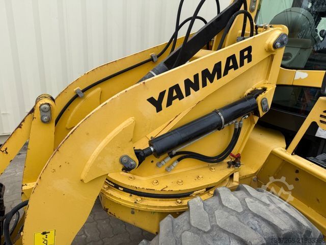 휠로더 YANMAR V70S Schwenklader / 2017 BJ / Schaufel + Gabel