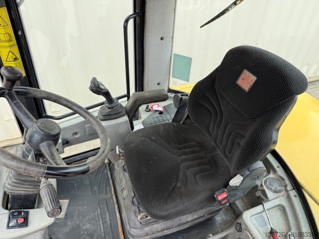 휠로더 YANMAR V70S Schwenklader / 2017 BJ / Schaufel + Gabel