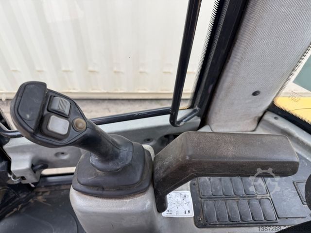 휠로더 YANMAR V70S Schwenklader / 2017 BJ / Schaufel + Gabel
