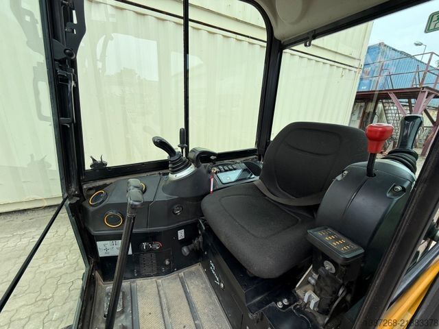Miniekskavaator JCB 16C-1 / 2021 BJ / 806 H / 3 x Löffel