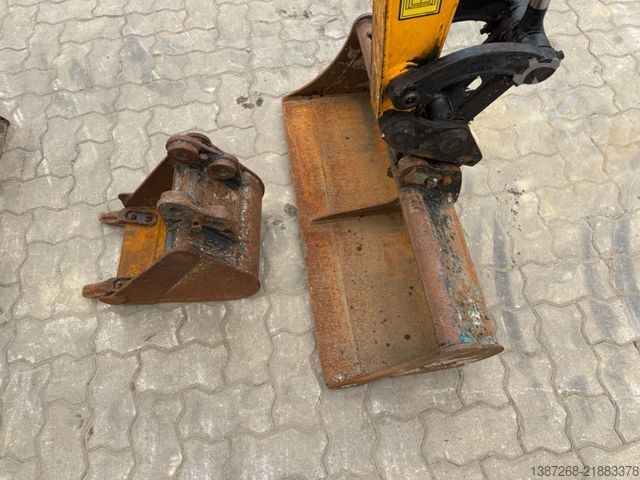Miniekskavaator JCB 16C-1 / 2021 BJ / 806 H / 3 x Löffel