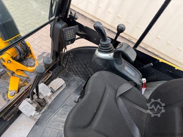 Minigraver JCB 8026 CTS / 2021 BJ / 1.589 H / 3 x Löffel