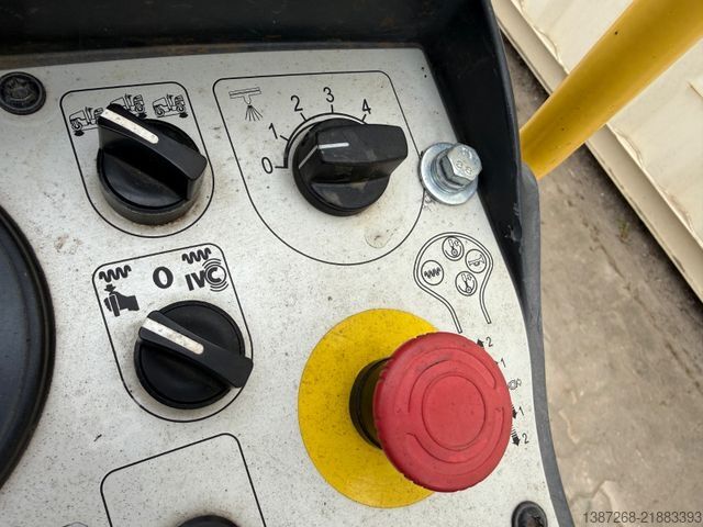 מכבש תוף יחיד BOMAG BW80AD-5 / 2012 BJ / Deutsche Maschine