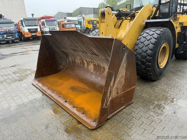 Utovarivač na točkovima CATERPILLAR 950M Radlader *Waage *19,2 Tonnen *13.384