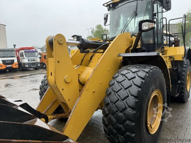 Utovarivač na točkovima CATERPILLAR 950M Radlader *Waage *19,2 Tonnen *13.384