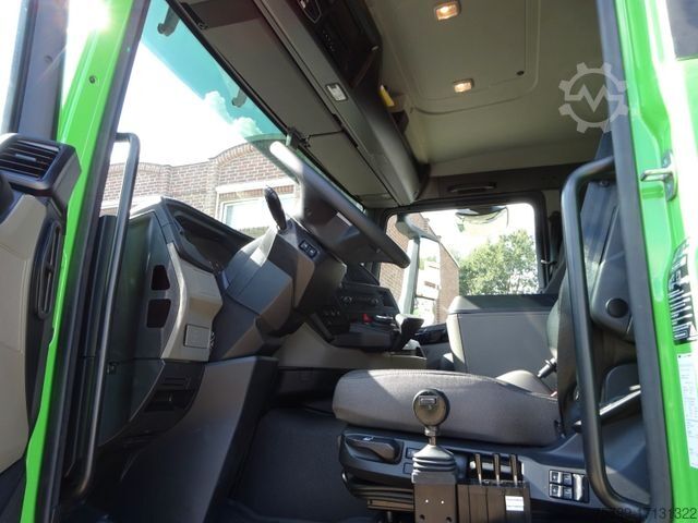 รถบรรทุกขนถ่ายตู้คอนเทนเนอร์แบบตะขอ (roll-off) MAN MAN 26.520 TGS HYVA Abroller 6x2 NEU