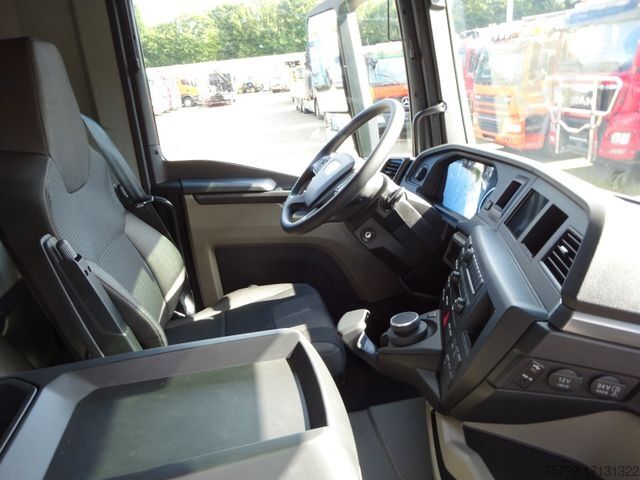 รถบรรทุกขนถ่ายตู้คอนเทนเนอร์แบบตะขอ (roll-off) MAN MAN 26.520 TGS HYVA Abroller 6x2 NEU