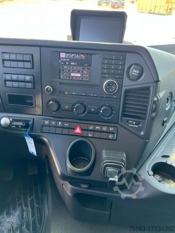 Flaklastbil med kapell MERCEDES-BENZ Antos 2540 L 6x2 Pritsche LBW