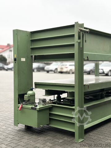 SIMI 300x130 厘米多层搁板式压机 SIMI