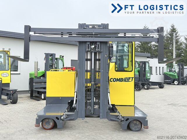 Carrello elevatore a quattro direzioni Combilift C3000STE TRIPLEX WIDE POSITIONER CABIN