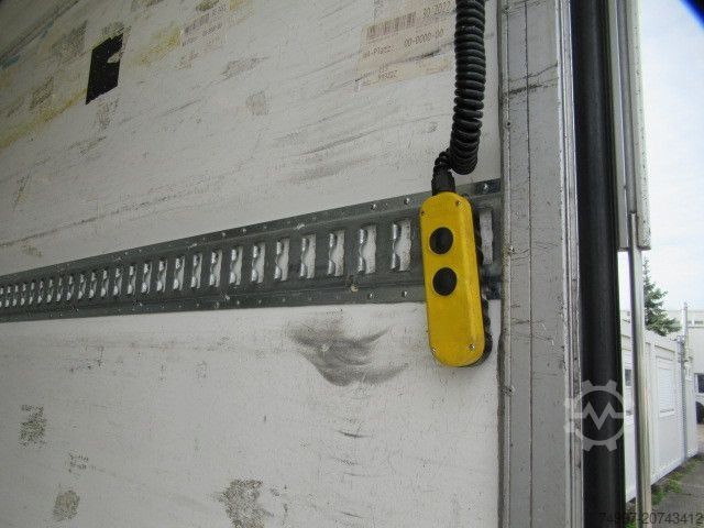 Ledusskapja kravas automašīna IVECO AD190S31/FP CM