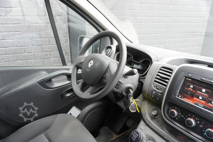 Furgone Renault Trafic 2.0 dCi 120PK EURO 6 - Airco - Navi - Cr...