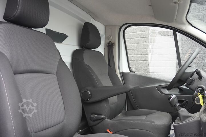 Furgone Renault Trafic 2.0 dCi 120PK EURO 6 - Airco - Navi - Cr...