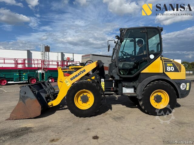Kuormaaja Komatsu WA 80-5/4.1 Schaufel/Paletten Gabel