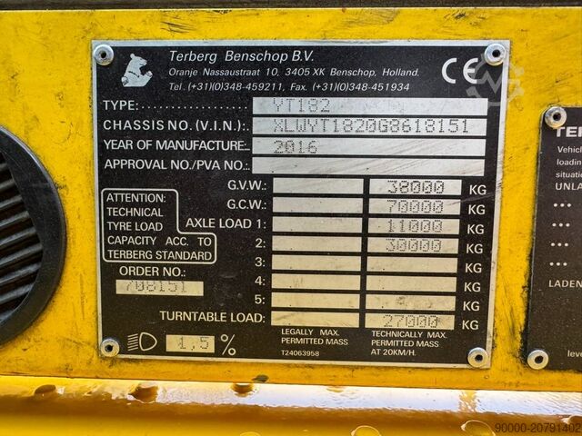 Terminál traktor Terberg YT 182