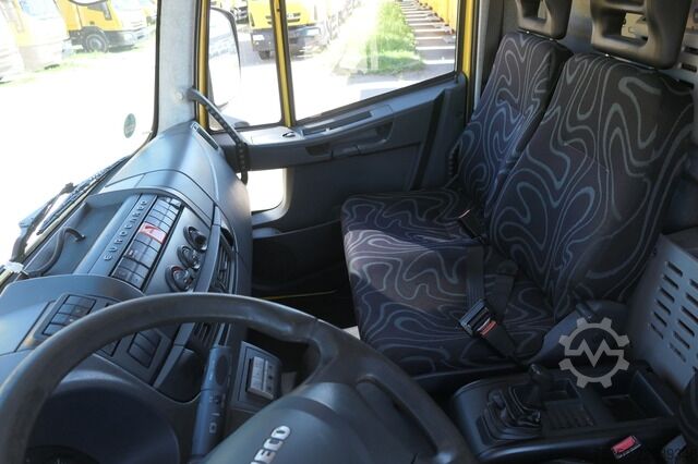 Kamion s sandukom iveco EuroCargo ML 120 E28/P AHK LBW COC