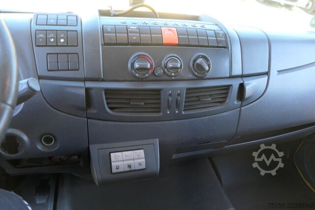 Kamion s sandukom iveco EuroCargo ML 120 E28/P AHK LBW COC