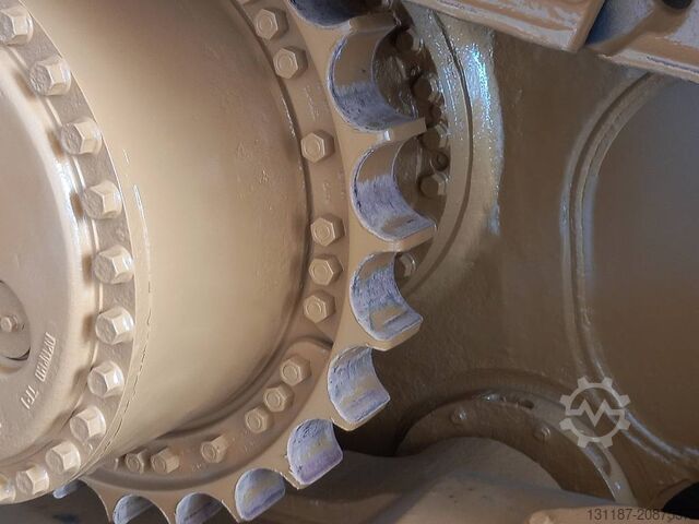 Máquina de nivelamento CAT D8T (Jebel Ali)