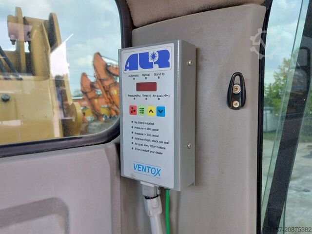 Máy xúc bánh xích CAT 352 FL XE MHD (17m demoliton)