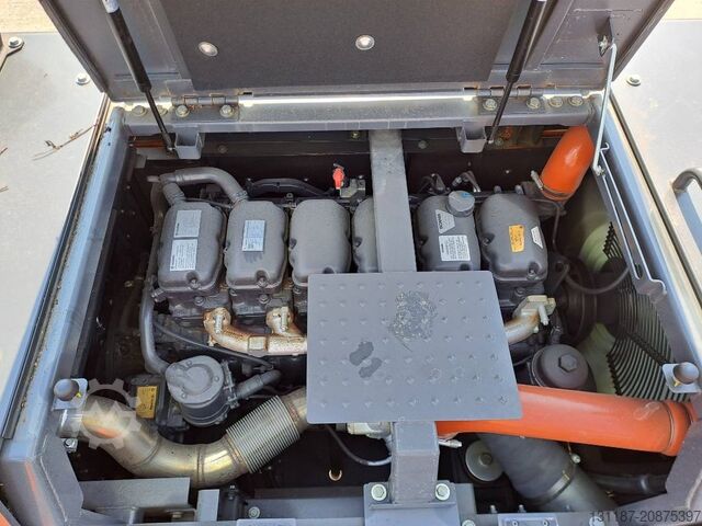 Máy xúc bánh xích Doosan DX 530 LC-7 M