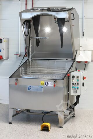 Combination spray cleaning system 
