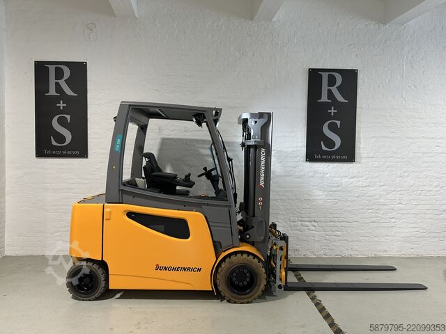 Empilhador Jungheinrich EFG S30