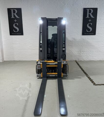 Empilhador Jungheinrich EFG S30