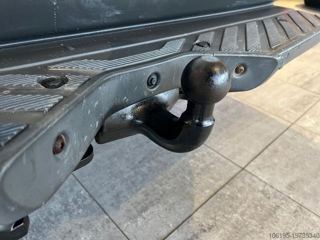 Slēgtais furgons VOLKSWAGEN Crafter 2,0 TDI Kasten *Klima*AHK*Garantie*Euro6