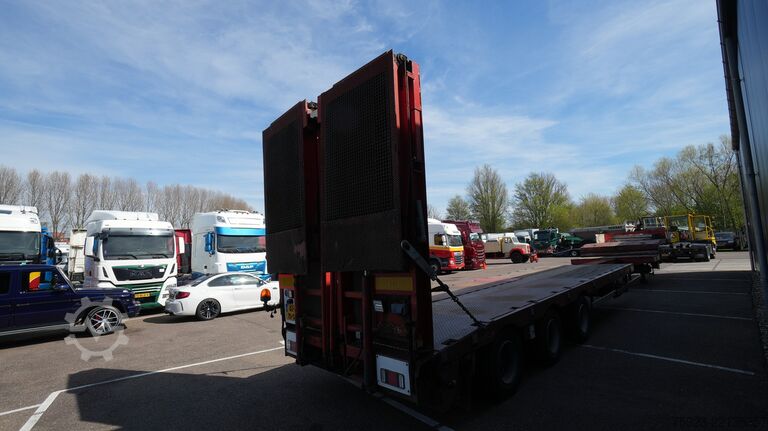 Semi carregador baixo Nooteboom MCO-48-03V 3 axle semi low loader extendable