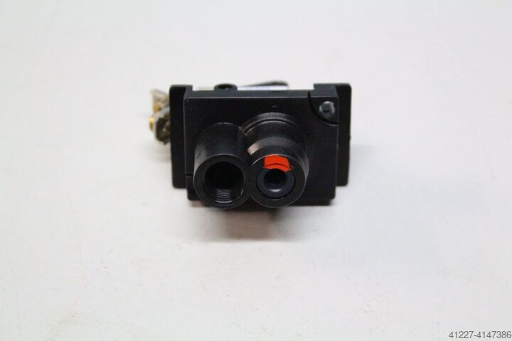 Pressure sensor/vacuum sensor Festo VPE-1/8