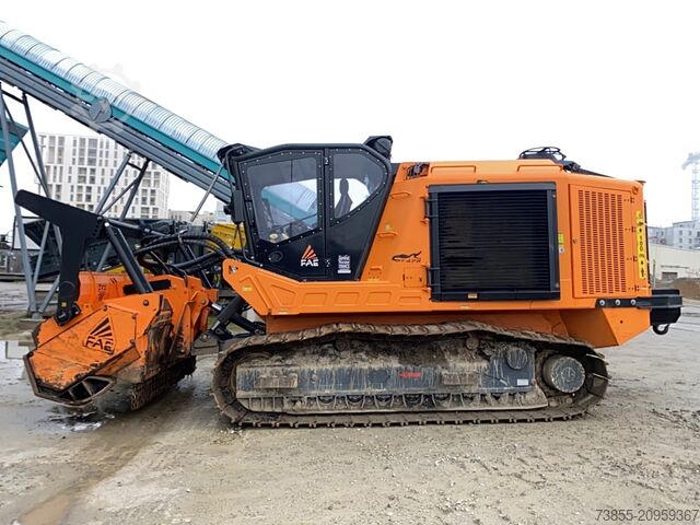 Cippatura del legno FAE PT475 Forestry Mower / Tracked Carrier with Mulcher