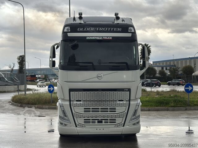 đầu kéo tiêu chuẩn Volvo FH 500