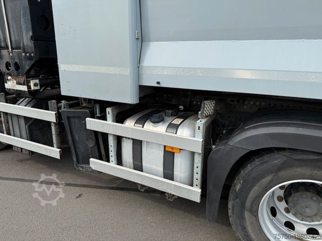 Smećarski kamion MERCEDES-BENZ Antos 2533 Seitenlader Zoeller SLF XL
