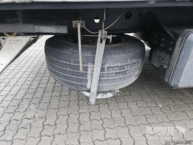 กึ่งพ่วงเปิดพร้อมผ้าใบคลุม Kässbohrer Curtainsider Standard