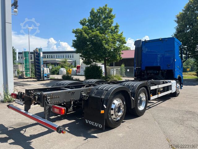 แชสซีพร้อมห้องโดยสารคนขับ Volvo FH 500 6x2 Chassis  ADR, Hydraulik, Retarder, L...