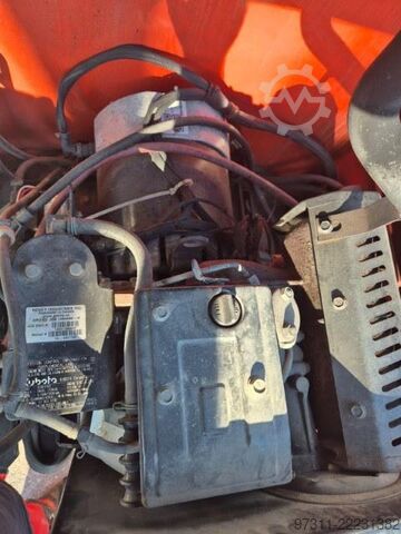 Zglobna teleskopska radna platforma JLG M600JP