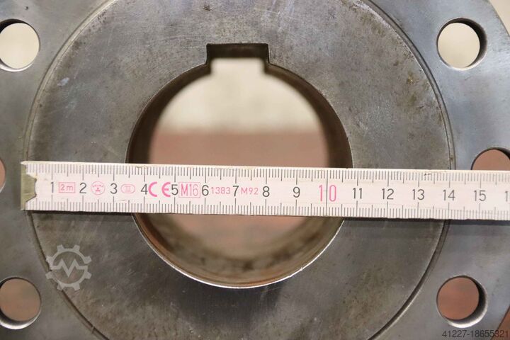 Flanschnabe für Kranfahrwerk unbekannt** Aufnahme Ø 75 mm
