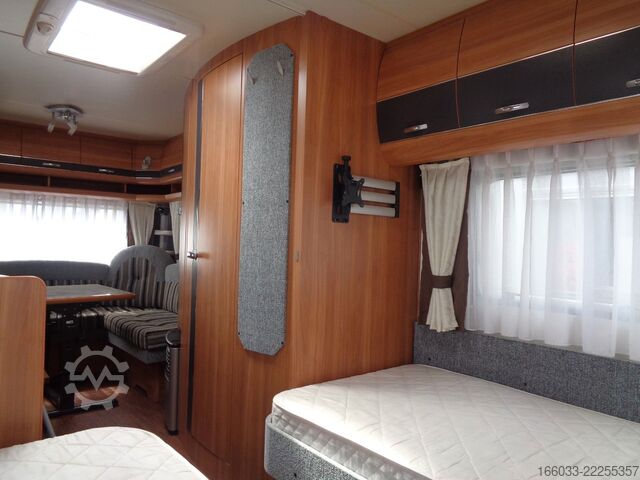 Wohnwagen HOBBY de luxe 490 UL *Einzelbetten*2 Vorzelte*Mover*