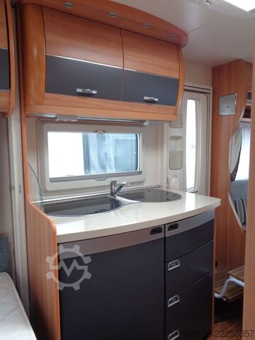 Wohnwagen HOBBY de luxe 490 UL *Einzelbetten*2 Vorzelte*Mover*